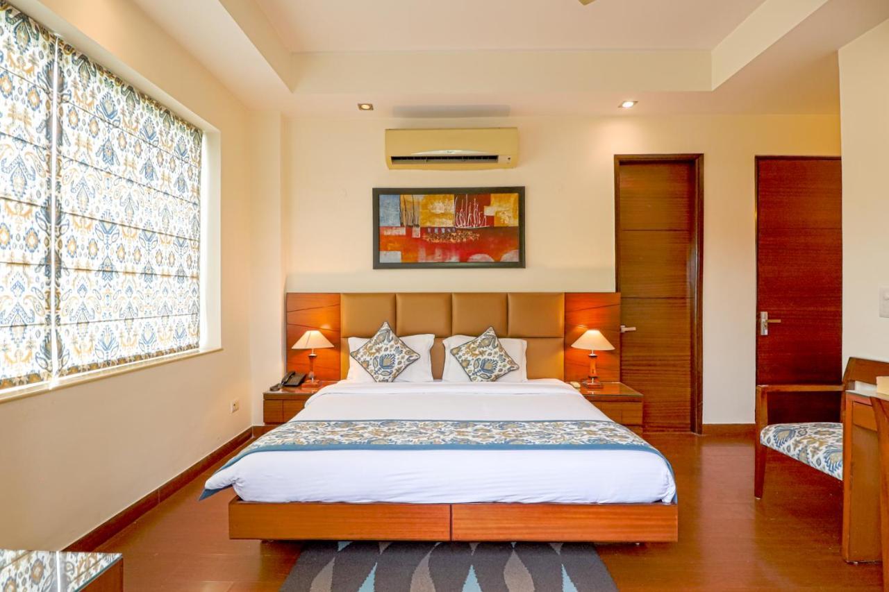 Apartamento Ahuja Residency Noida Exterior foto